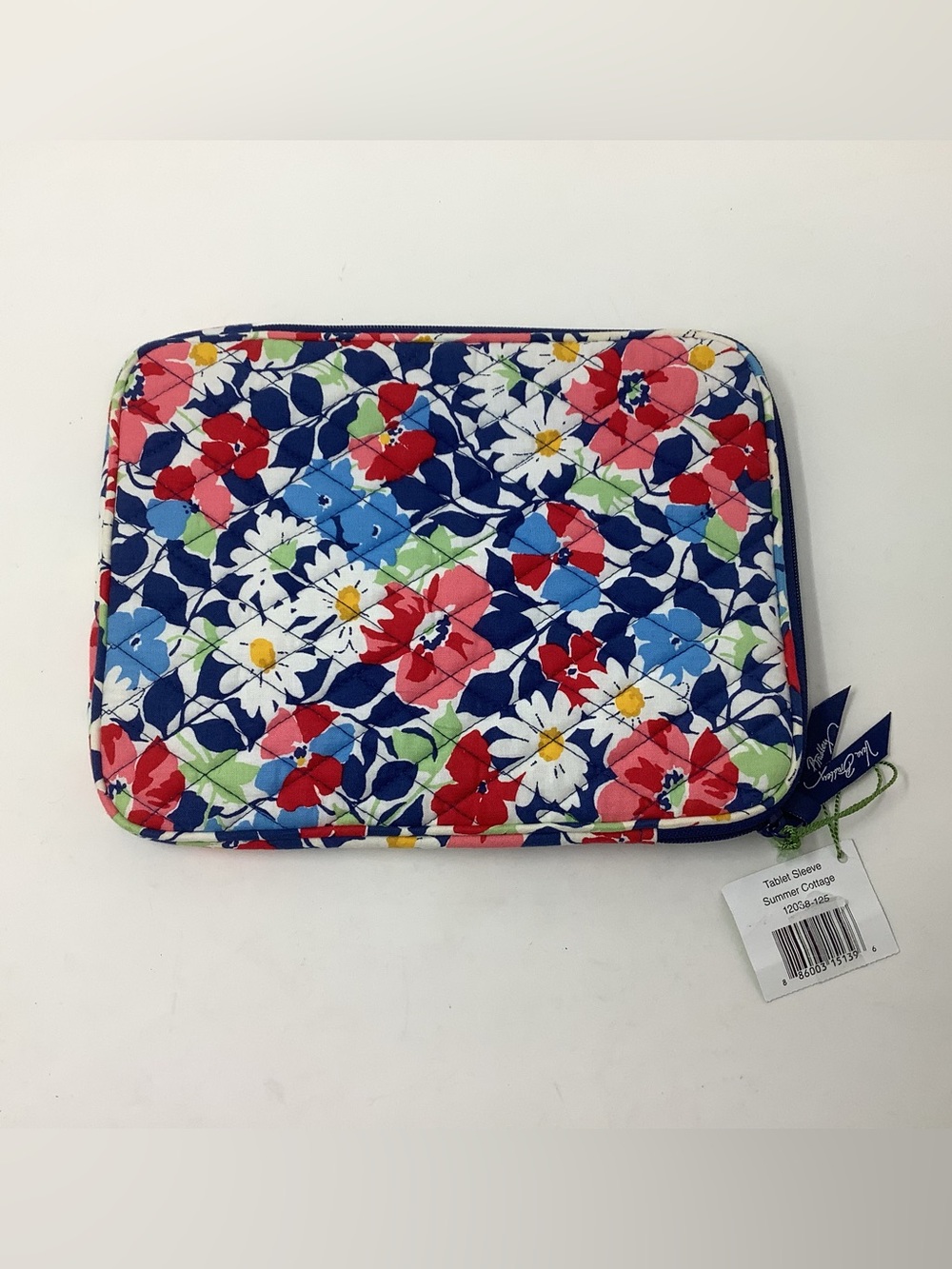 NWT Vera Bradley Tablet Sleeve in Summer Cottage - Picture 2 of 3